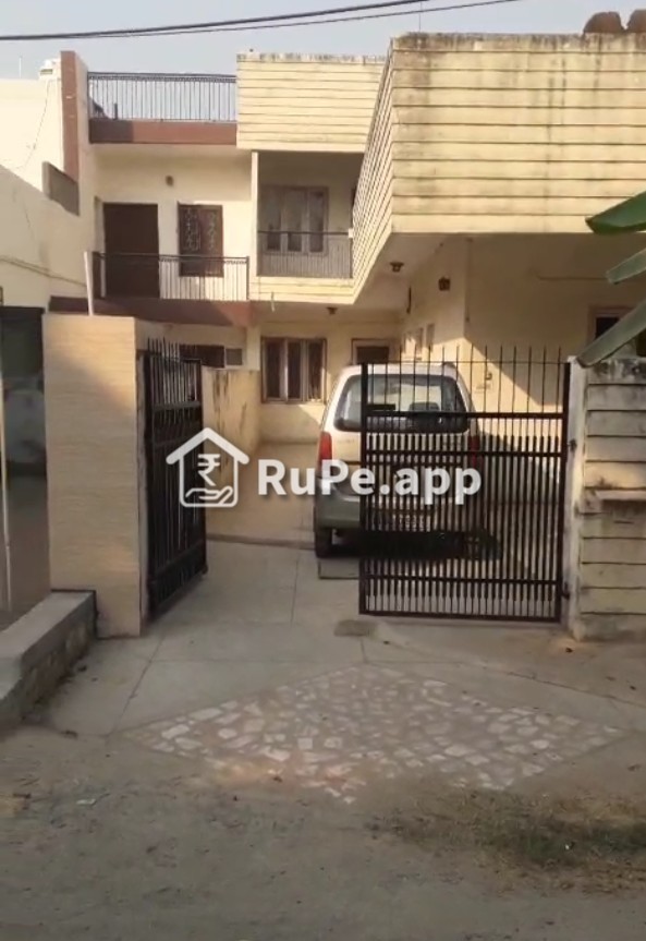 1bhk Entry Gate Photo Sector15 Faridabad 1bhk Entry Gate Photo Sector15 Faridabad