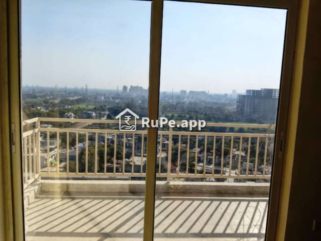Balcony 3 Bhk Furnished Flat For Rent In Sector 78 Faridabad