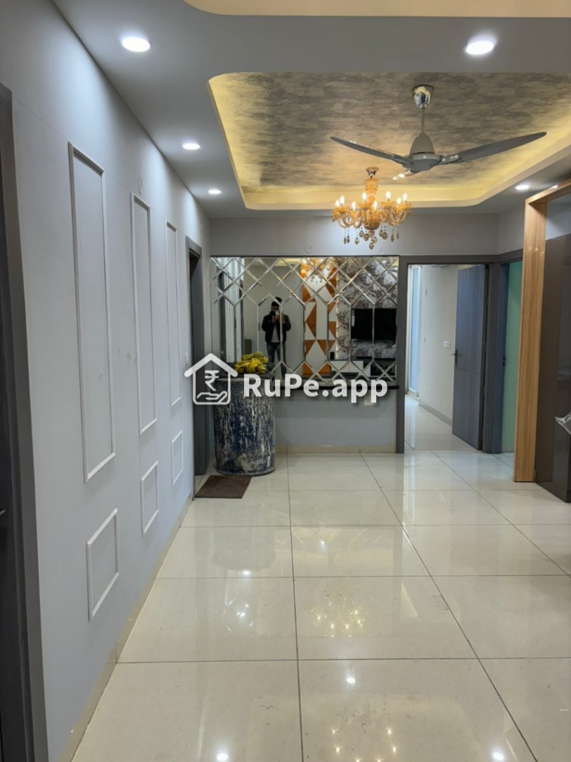 Sector 88 Faridabad 3 Bhk Premium Apartment Rent