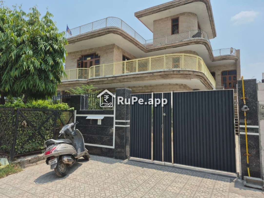 Front 2 Plus 1 Bhk Floor For Rent In Sector 15a Faridabad Near Metro
