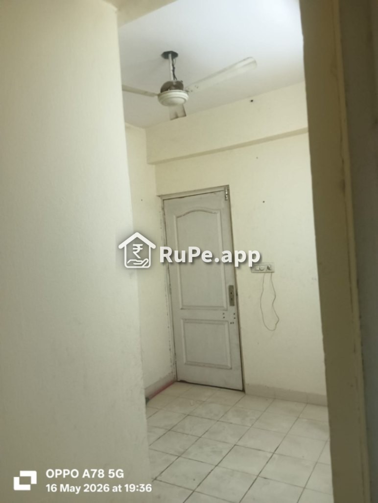Living Room Male Flatmate Needed In Sector 65 Faridabad Attached Bathroom