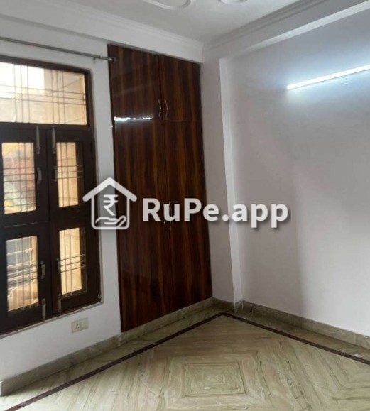 Room Vegetarian Male Flatmate Needed In Sector 52 Gurgaon Shared 2 Bhk Room Vegetarian Male Flatmate Needed In Sector 52 Gurgaon Shared 2 Bhk