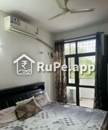 Room In Bhk Flat For Rent Gurugram Sector Img